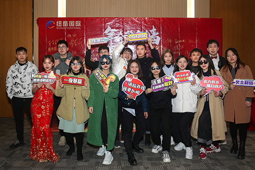 紐酷國際港前客服部、操作部、產品設計中心